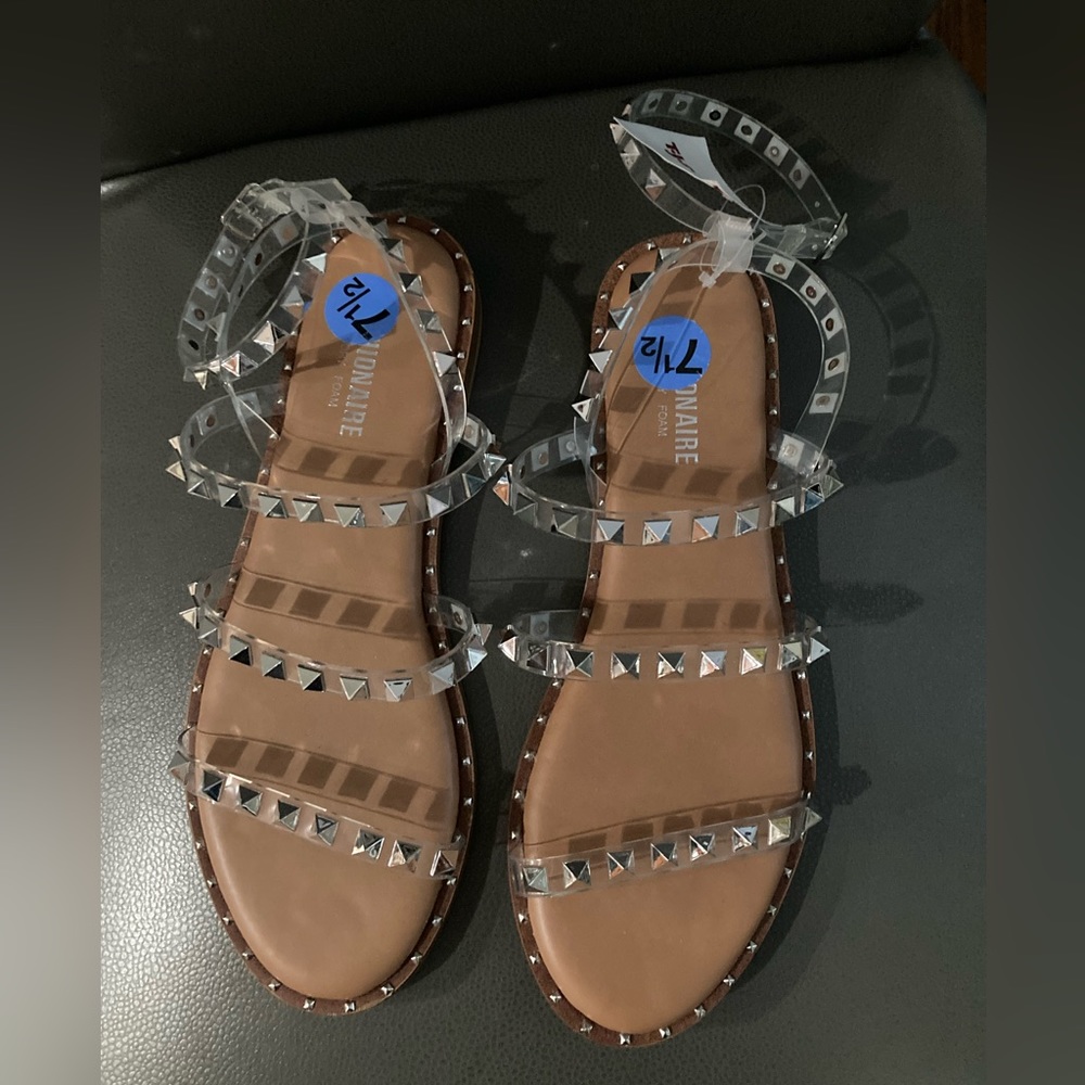Cushionaire Sandals nwt 7 1/2